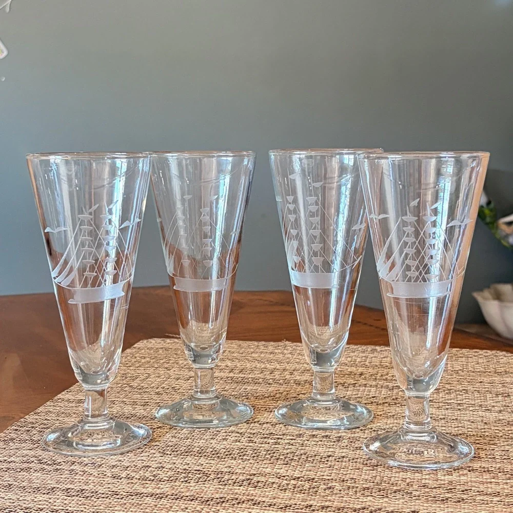 VTG Javit Clipper Ship Pilsner Glasses 7.5